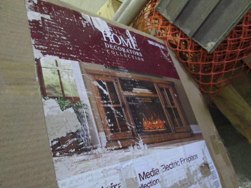 lot 251 image: Home Decorators Collection Manor Pl...