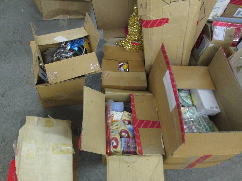 lot 253 image: Large Lot of Christmas & New Years ...