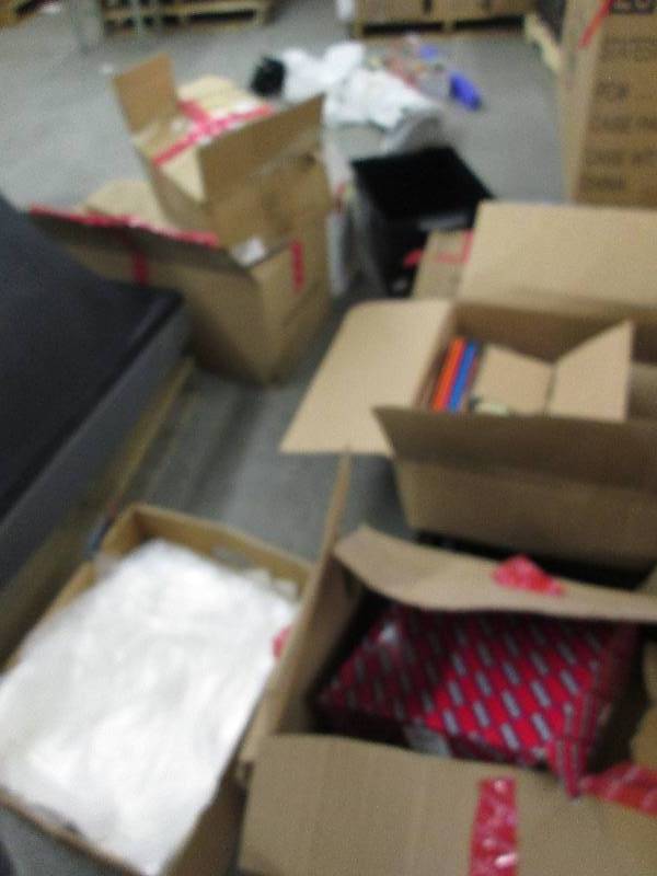 lot 255 image: Large Lot of Assorted Items includi...