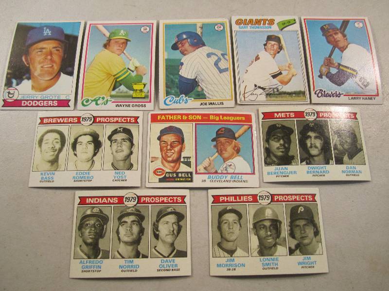 Lot of 10 Various 1970s Topps Base...