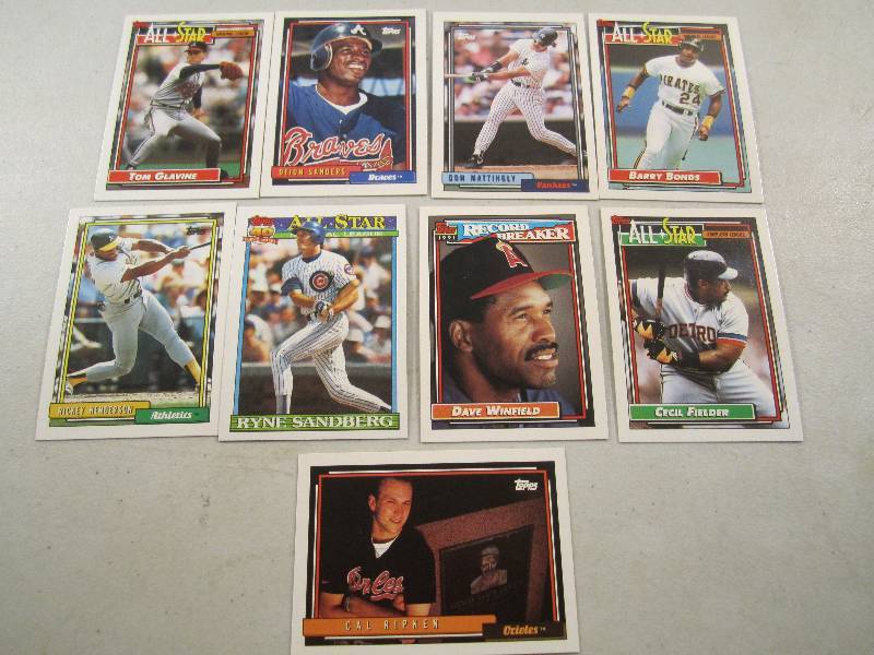 Lot of 9 Early 1990s Topps Basebal...