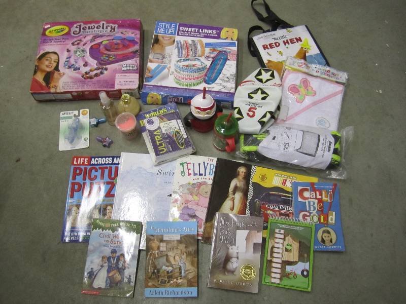 Mix Lot of Kids Items Jewelry Kits,...