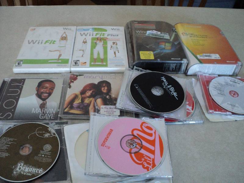 lot 11 image: WII Fit, office and CDs...