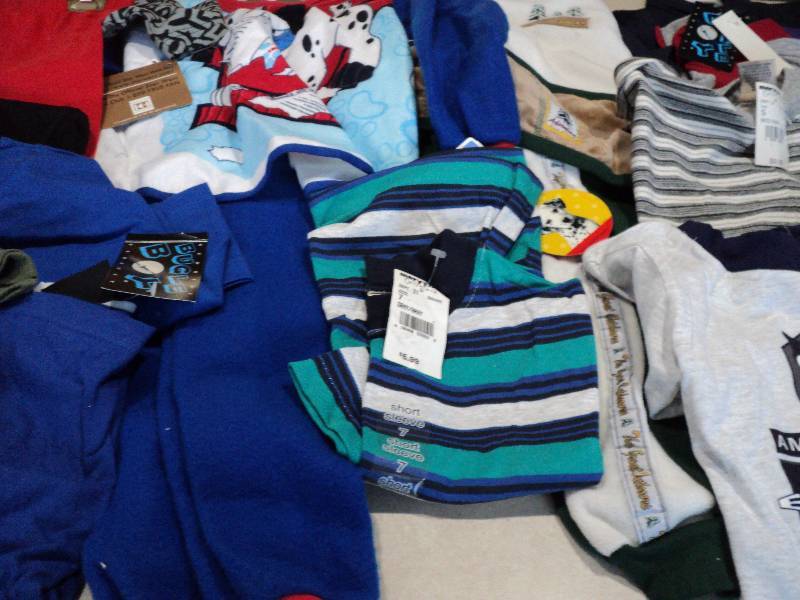 lot 19 image: Lot of boys clothing - all new...