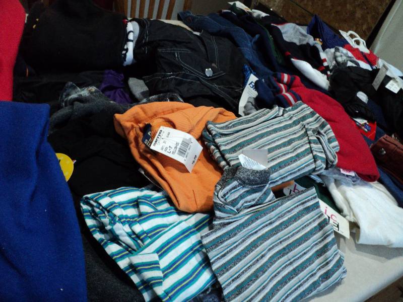 lot 20 image: Boys clothes all new...