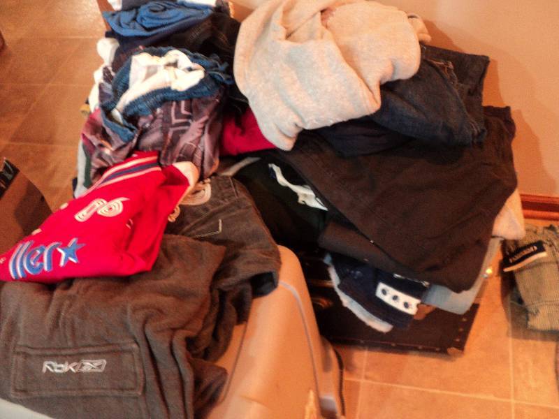 lot 22 image: Large lot of boys clothing - some ...