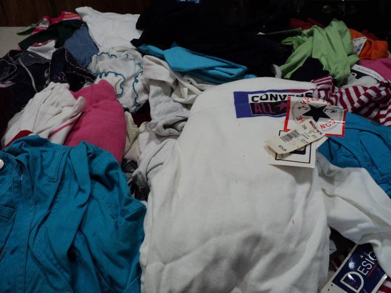 lot 33 image: Girls clothing - various sizes - so...