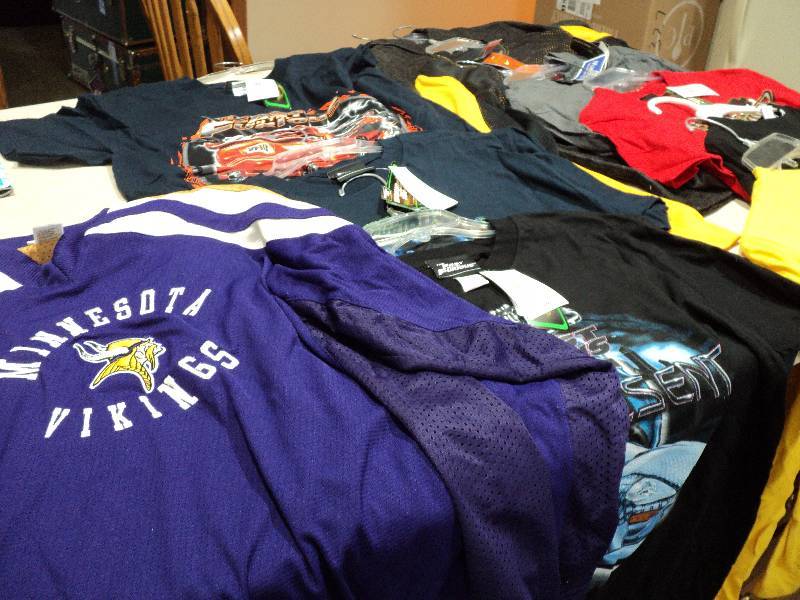 lot 37 image: 10 new boys clothing L and XL...