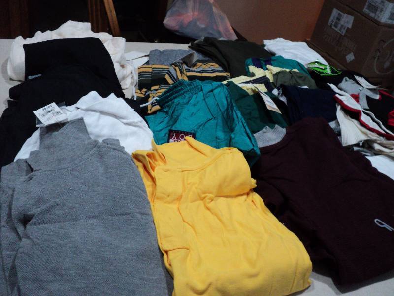lot 39 image: Boys clothing most size M - many w...