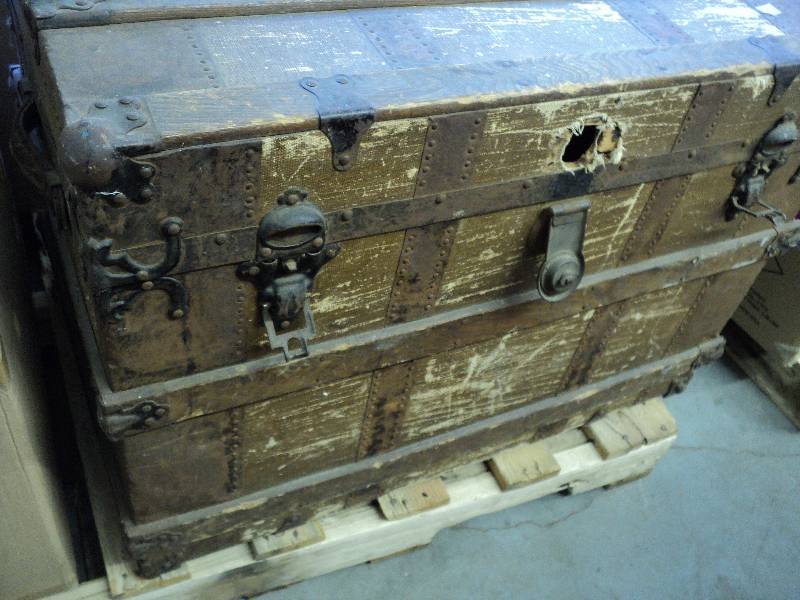 lot 74 image: Antique trunk...