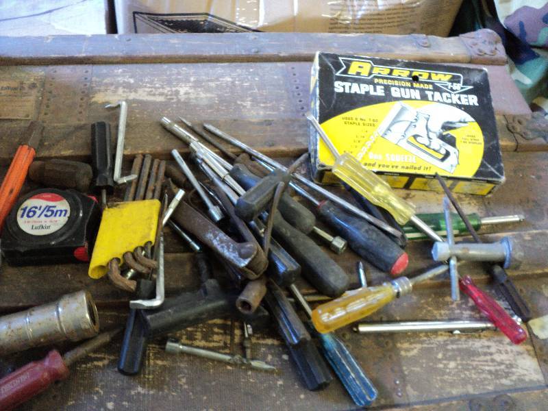 lot 83 image: Tools - all pictured...