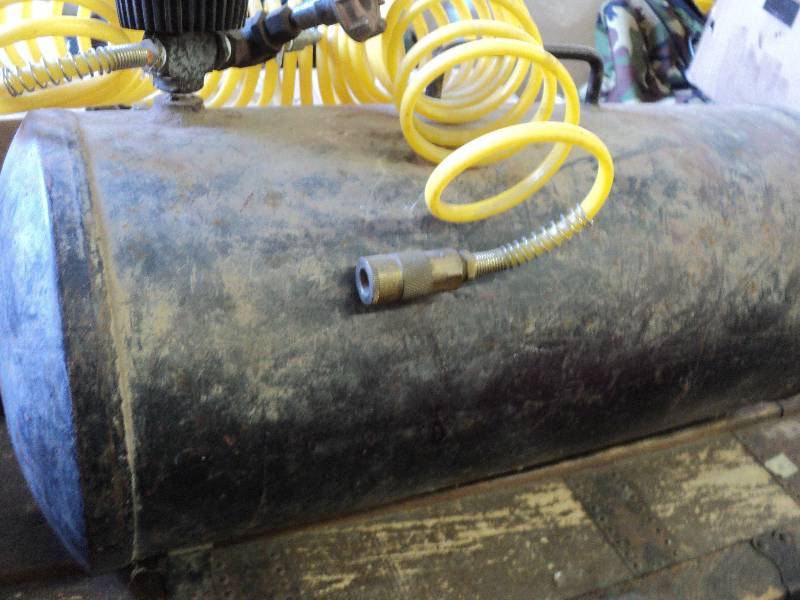 lot 90 image: Compressor...