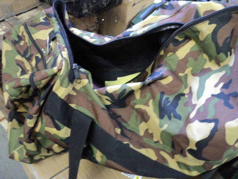 lot 102 image: Camouflage bag, hat and jacket...