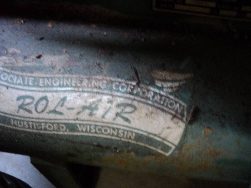 lot 110 image: Gas powered duel-pump Rol-Air compr...