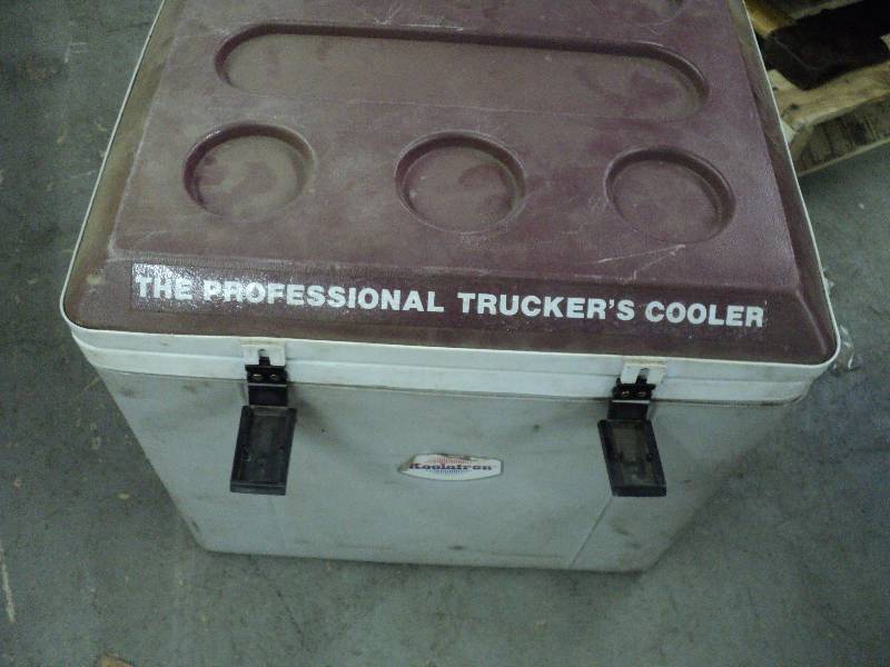 lot 146 image: Truckers Cooler...