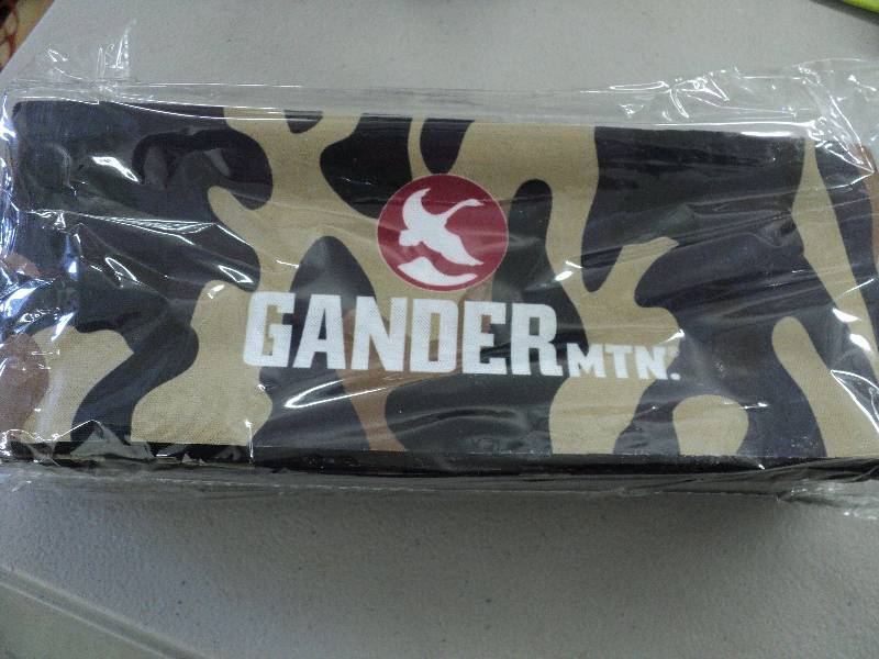 lot 155 image: Case of 300 Gander Mountain can coo...