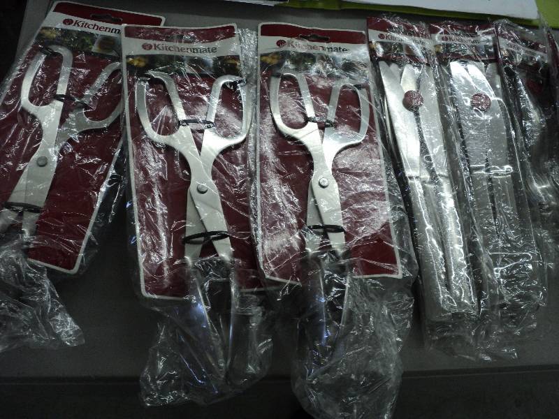 lot 182 image: Set of Kitchenmate utensils - stain...