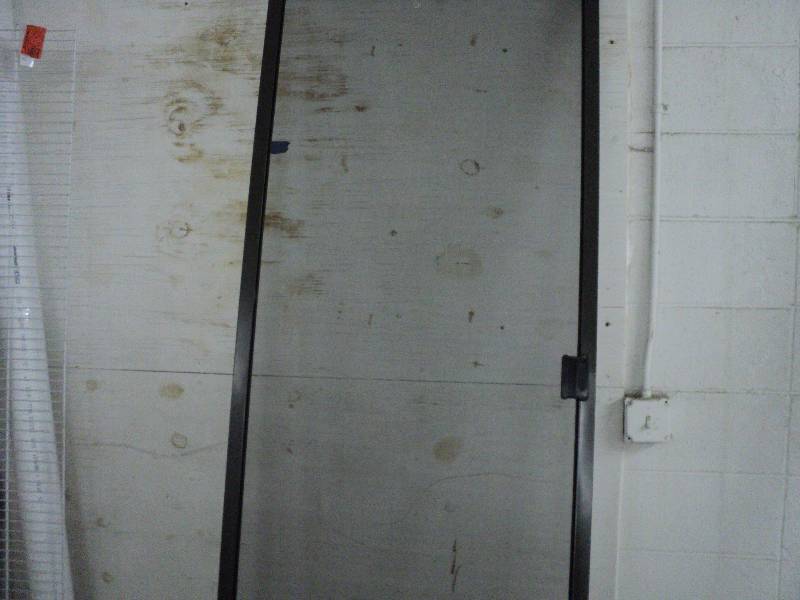 lot 236 image: screen door, 30in wide...