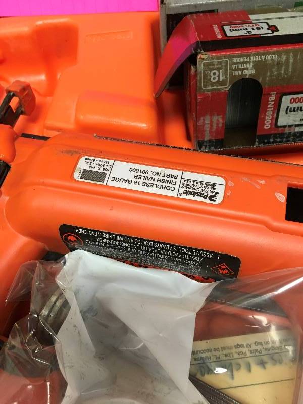 lot 6 image: Paslode Cordless 18 Gauge Brad Nailer Tool Only