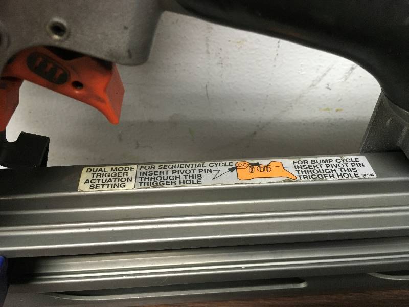 lot 12 image: DF350S Pneumatic 20 Degree Round Head Framing Nailer in working conditions