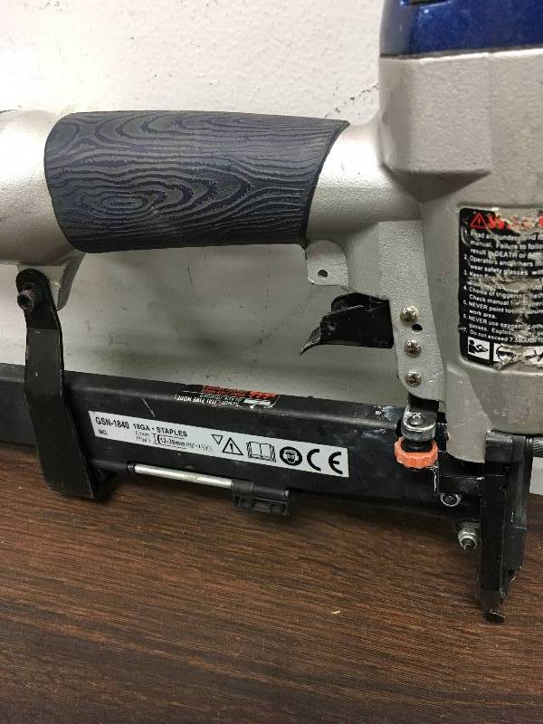 lot 13 image: GSN-18 SERIES 316 NARROW CROWN 18 GAUGE STAPLES in working conditions