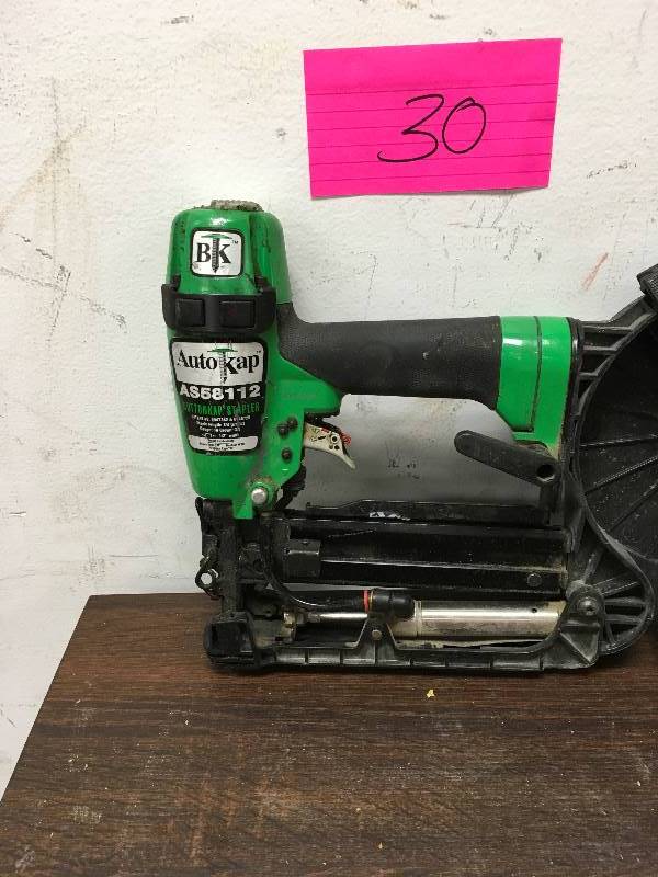 lot 30 image: AutoKap Button Kap Stapler Plastic Cap Staple Gun  AS58112