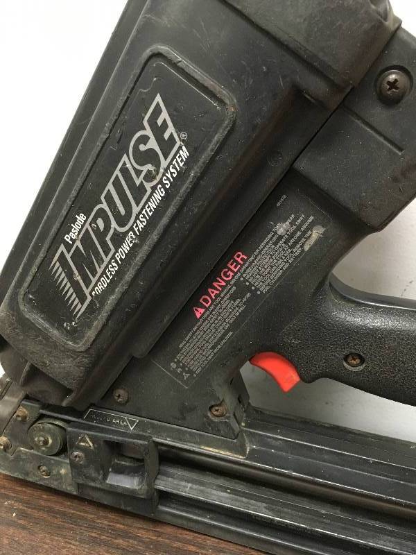 lot 31 image: MA5-ITW-Paslode-Impulse-325-Solid-State-Nailer  Tool Only