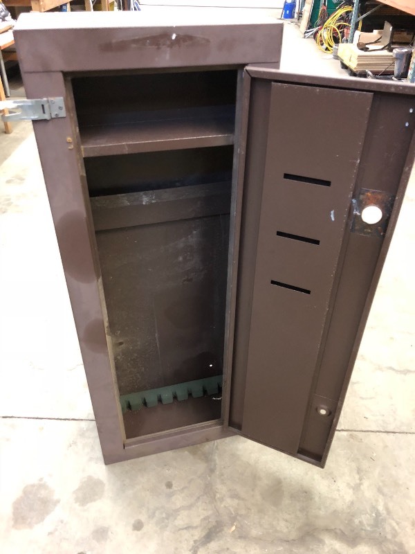 lot 116 image: Steel Gun Security Cabinet, Used ...
