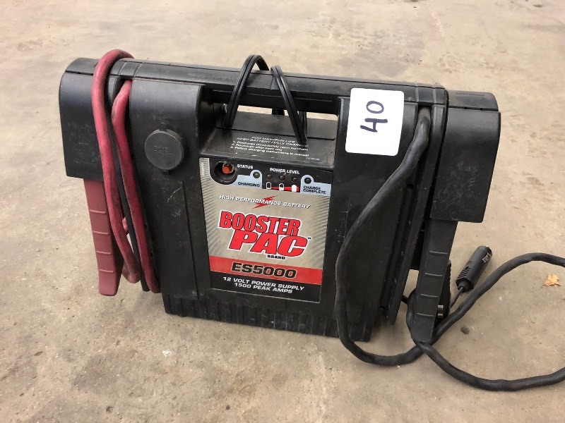 lot 40 image: ES5000 1500Amp 12Volt Jump Pack, Wo...