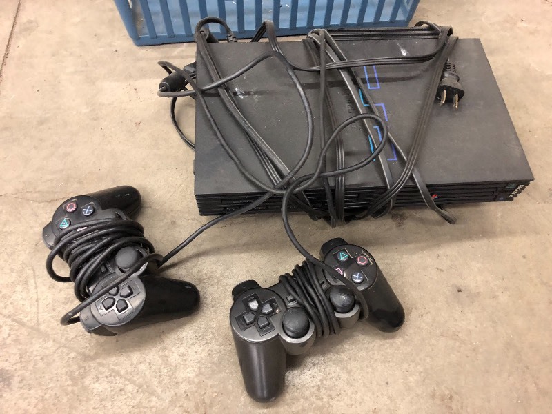 lot 132 image: Play Station 2 Gaming System ...