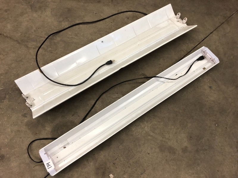 lot 134 image: (2) 48 Flourescent Shop Lights ...
