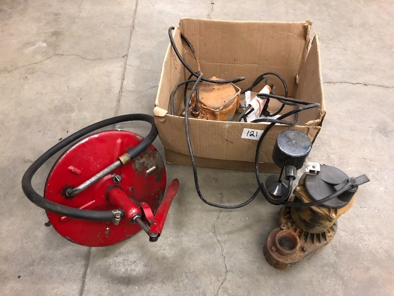 lot 121 image: Lot Of (2) Submersible Pumps & (1) ...