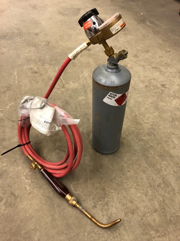 lot 84 image: Acetylene Gas Cutting Torch Set ...