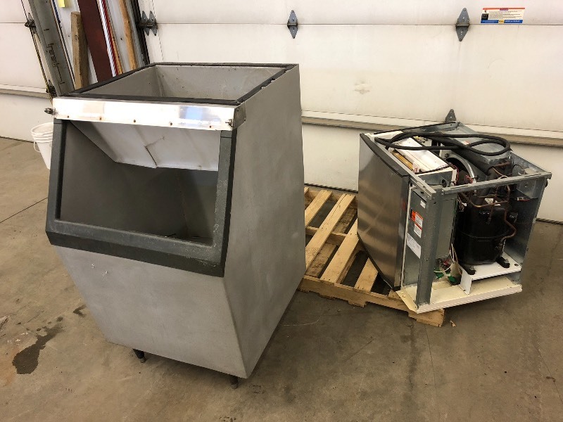 lot 70 image: Commercial NSF-Certified Ice Maker,...