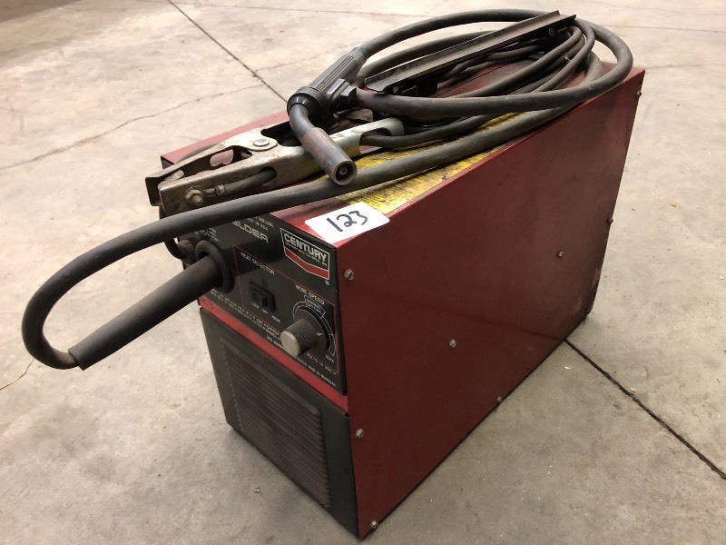 lot 123 image: Century Quick-Fix 120Volt Wire Feed...