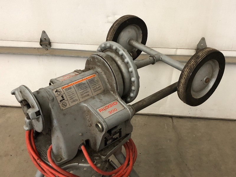 lot 18 image: Ridgid Model 300-T2 Commercial 115V...