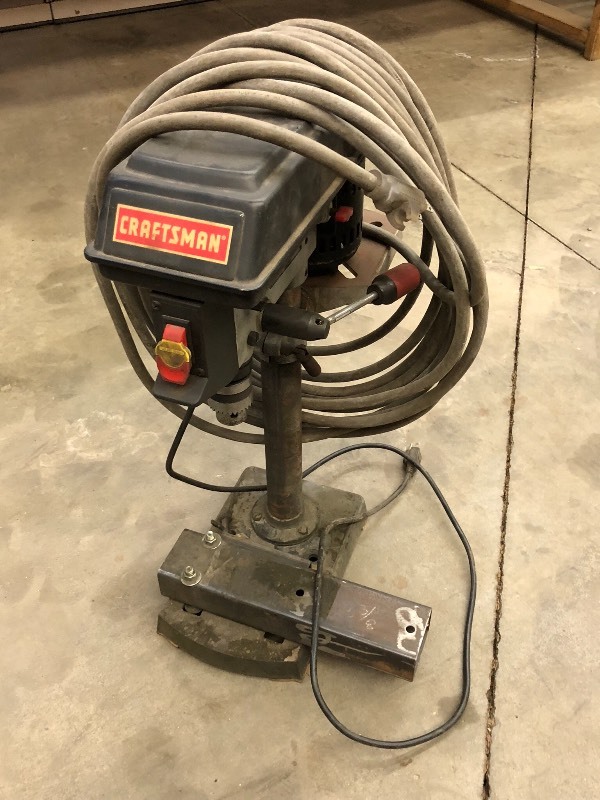 lot 93 image: Craftsman 115Volt 9 Bench Top Dril...