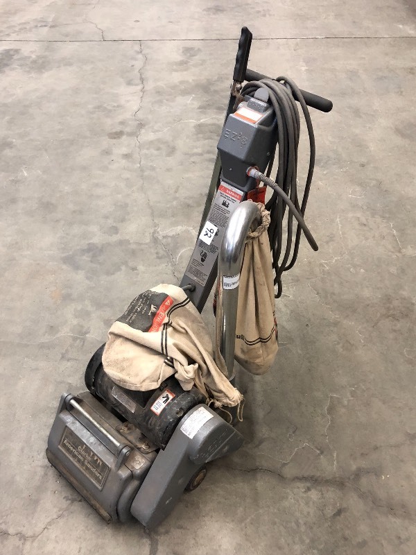 lot 92 image: Clarke EZ-8 Commercial 115Volt Hard...