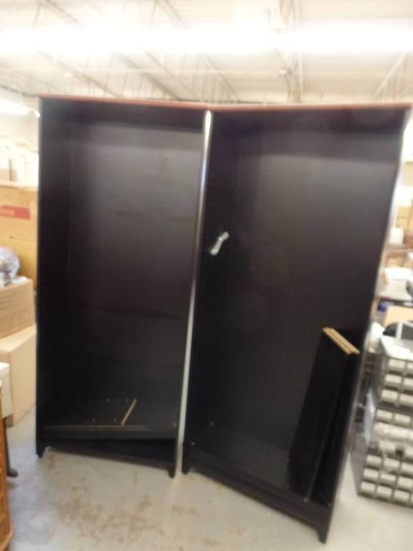 lot 204 image: PAIR OF BOOKCASES