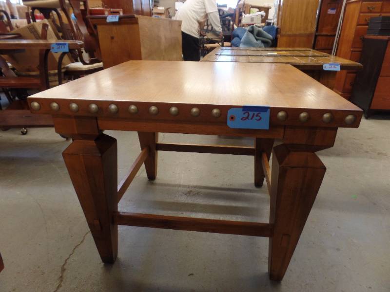 lot 215 image: ACCENT TABLE