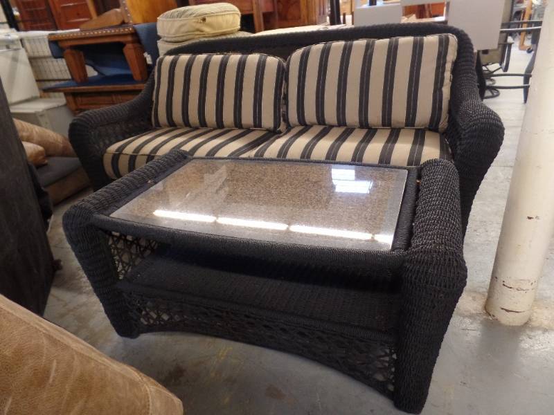 lot 220 image: WOVEN ROPE PATIO FURNITURE