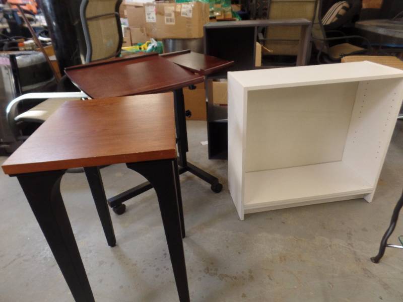 lot 227 image: MISC HOME OFFICE FURNITURE