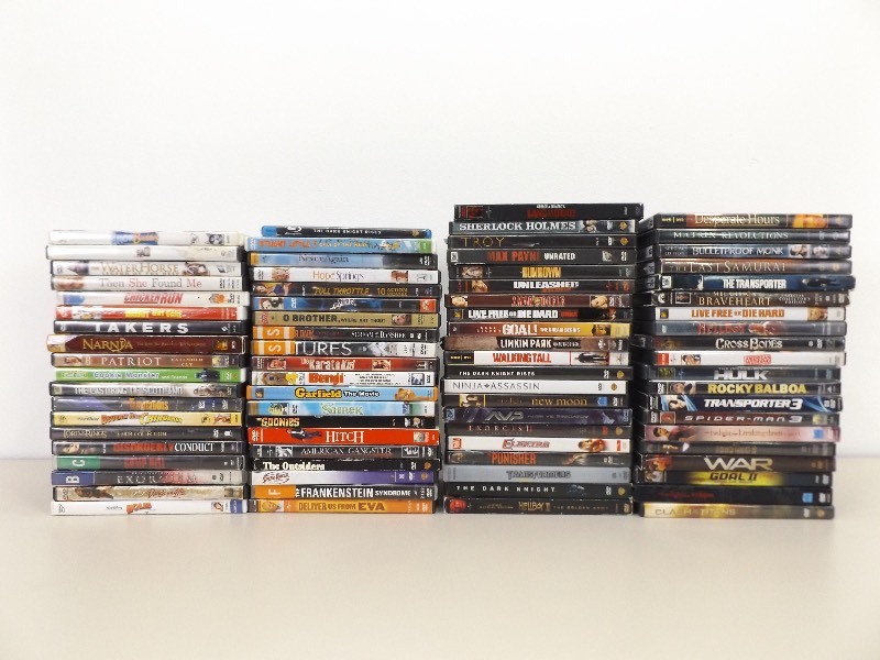 lot 20 image: 80 - DVDs