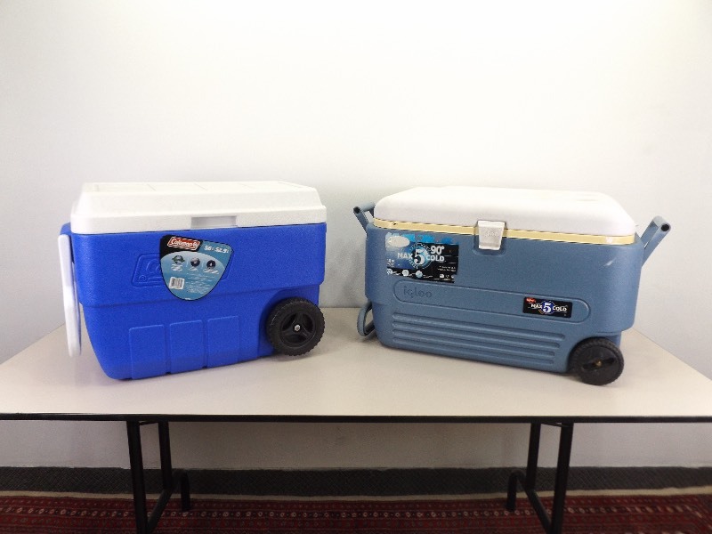 lot 25 image: Coleman and Igloo Rolling Coolers