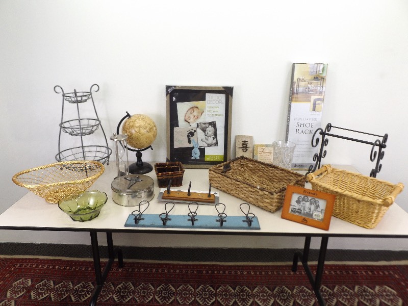 lot 38 image: Large Lot of NIB etc. Home Decor