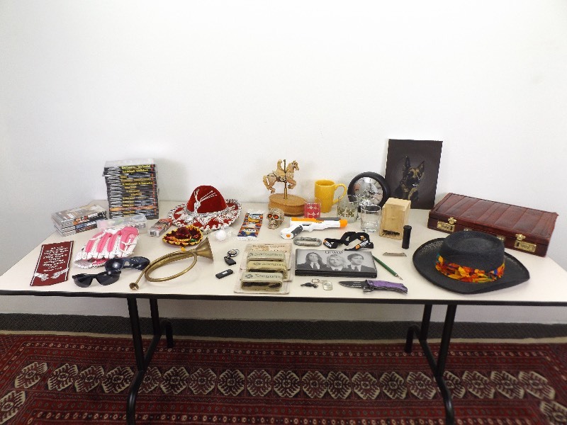lot 40 image: Large Lot of Miscellaneous Collectibles, Household, etc.
