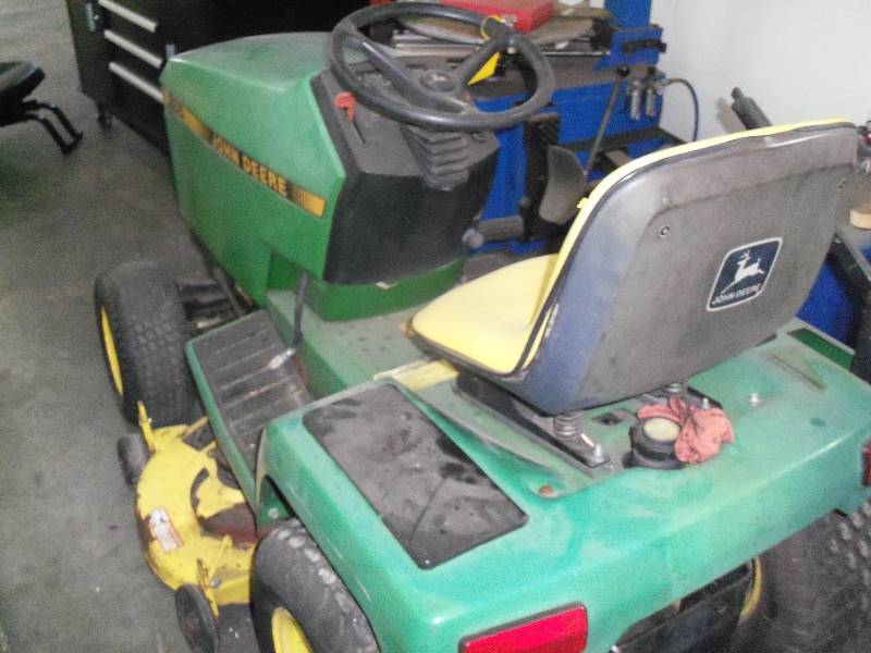 lot 11 image: JOHN DEERE 265
