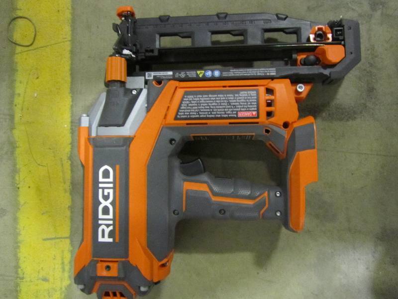 lot 10 image: RIDGID HYPERDRIVE 18-Volt Brushless 16-Gauge 2-12 in. Straight Nailer