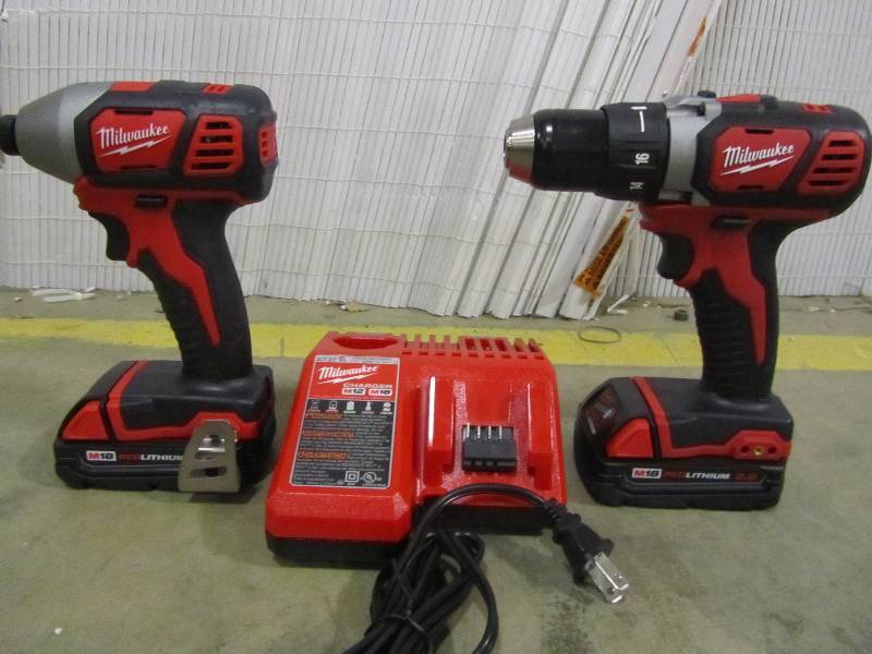 lot 14 image: Milwaukee M18 DrillImpact