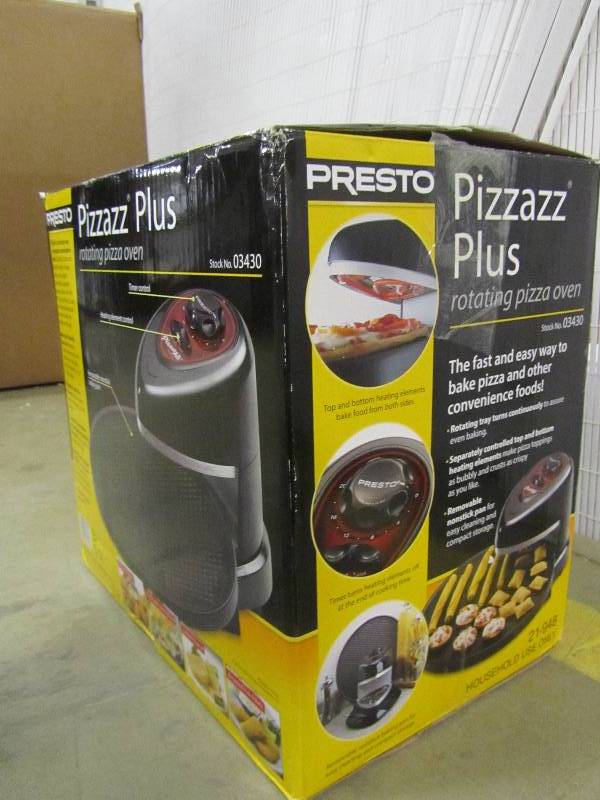 lot 68 image: Presto Pizzazz Plus Rotating Countertop Oven